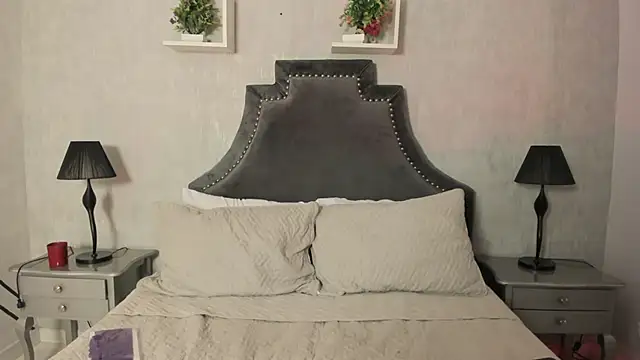 Snapshot of ailynBlaze chatting on 02-04-25, 09:20 ailynBlaze online show from 02-04-25, 09:20