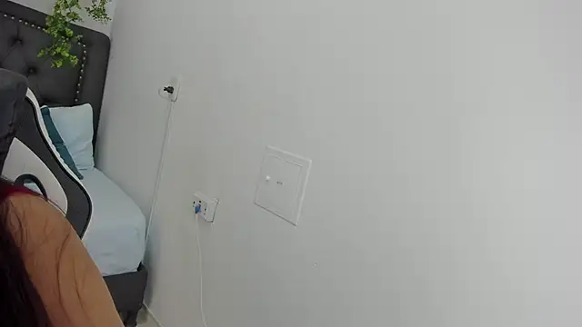 Snapshot of victoria18x chatting on 02-19-25, 07:16 victoria18x online show from 02-19-25, 07:16