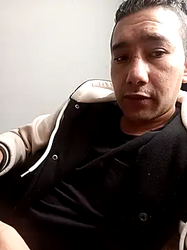 Snapshot of misterioso258 chatting on 04-30-26, 01:17 misterioso258 online show from 04-30-26, 01:17