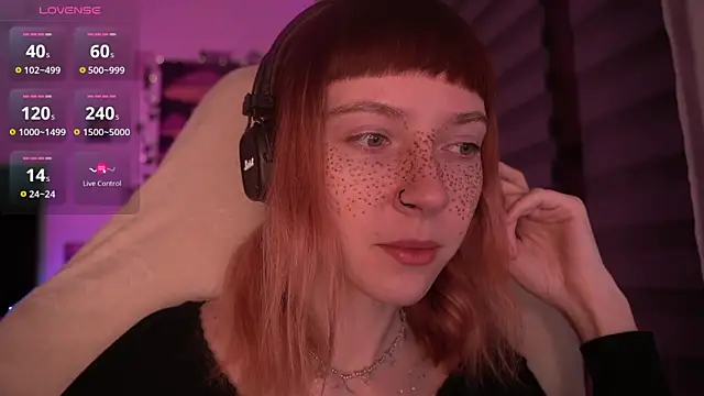 Snapshot of juliapie chatting on 12-20-24, 03:36 juliapie online show from 12-20-24, 03:36