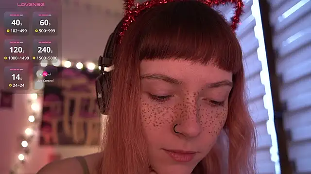 Snapshot of juliapie chatting on 12-25-24, 07:35 juliapie online show from 12-25-24, 07:35