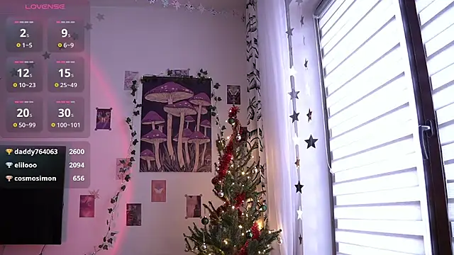 Snapshot of juliapie chatting on 12-25-24, 10:39 juliapie online show from 12-25-24, 10:39