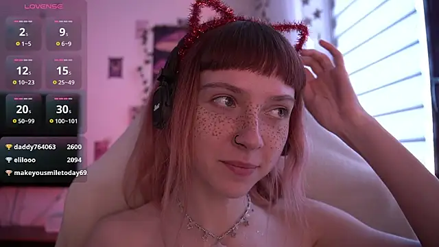 Snapshot of juliapie chatting on 12-25-24, 01:41 juliapie online show from 12-25-24, 01:41