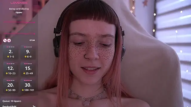 Snapshot of juliapie chatting on 01-11-25, 12:18 juliapie online show from 01-11-25, 12:18