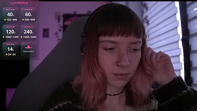 Snapshot of juliapie chatting on 03-14-25, 06:21 juliapie online show from 03-14-25, 06:21