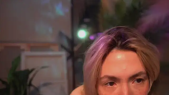 Snapshot of Arianna_Richi chatting on 09-27-25, 05:12 Arianna Richi online show from 09-27-25, 05:12