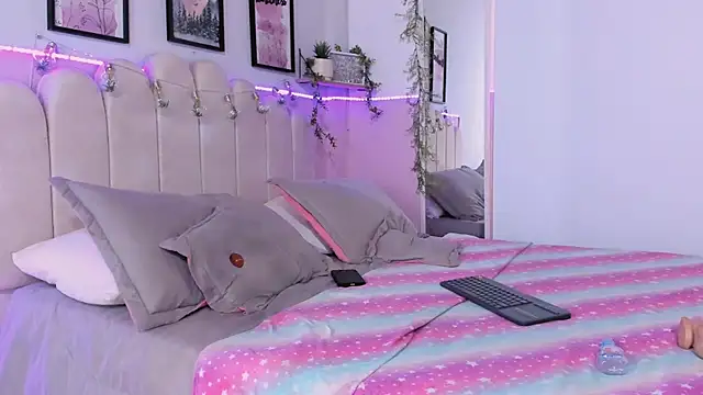 Camile Diazzz online show from 02-05-25, 05:20