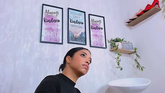 Camile Diazzz online show from 03-05-25, 12:05