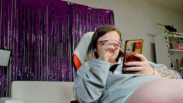 Seductive She Wolf online show from 03-08-25, 04:17