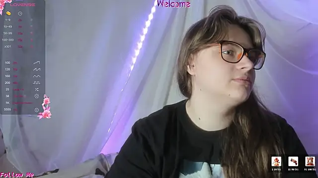 Snapshot of Seductive_She_Wolf chatting on 06-27-26, 03:50 Seductive She Wolf online show from 06-27-26, 03:50