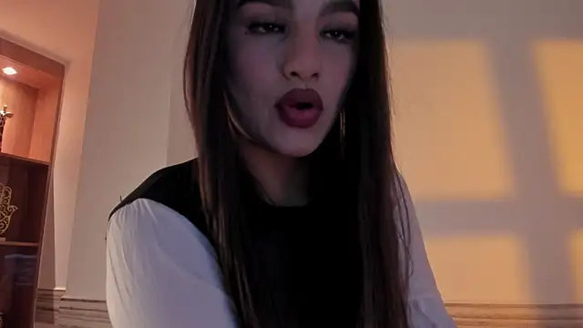 Sophia Cambpell online show from 05-16-26, 09:57