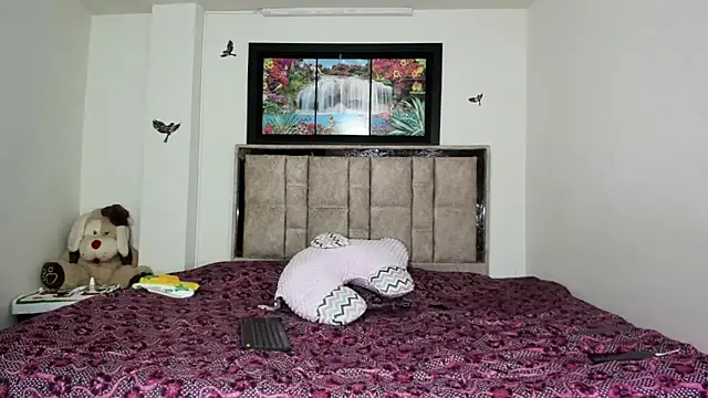 alanaanddaphne online show from 10-02-25, 01:18