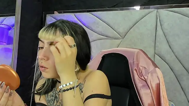 Snapshot of Samantha_Smiith chatting on 02-13-26, 04:19 Samantha Smiith online show from 02-13-26, 04:19