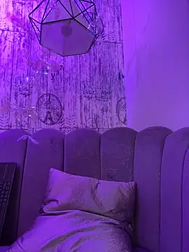 AbyThompson online show from 11-12-25, 01:28