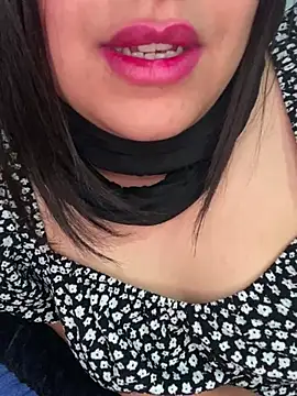 Snapshot of yassminsexy22 chatting on 01-07-25, 06:45 yassminsexy22 online show from 01-07-25, 06:45