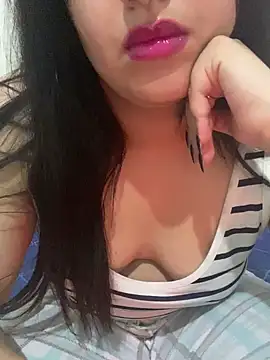 Snapshot of yassminsexy22 chatting on 01-28-25, 06:17 yassminsexy22 online show from 01-28-25, 06:17