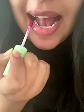 Snapshot of yassminsexy22 chatting on 09-23-25, 03:26 yassminsexy22 online show from 09-23-25, 03:26