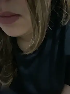 Snapshot of yassminsexy22 chatting on 02-02-26, 01:21 yassminsexy22 online show from 02-02-26, 01:21