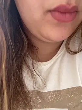 yassminsexy22 online show from 04-18-26, 12:42