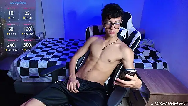 Angelligth online show from 02-20-26, 06:26