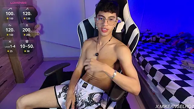 Angelligth online show from 03-19-26, 03:43