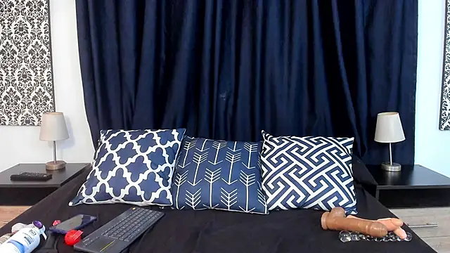 Snapshot of Elizabeth_Santos chatting on 02-24-25, 10:03 Elizabeth Santos online show from 02-24-25, 10:03