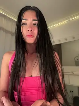 Snapshot of lina_pink chatting on 05-18-26, 03:57 lina pink online show from 05-18-26, 03:57
