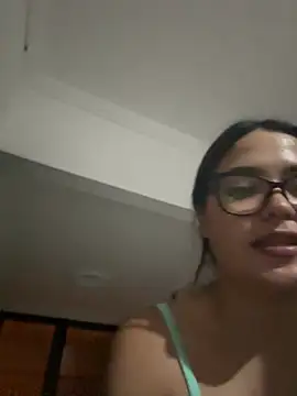 Snapshot of Karla-sexy01 chatting on 01-04-25, 09:00 Karla-sexy01 online show from 01-04-25, 09:00