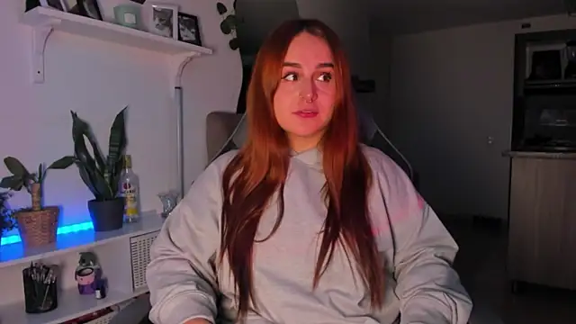 evy orange1 online show from 02-12-26, 11:11