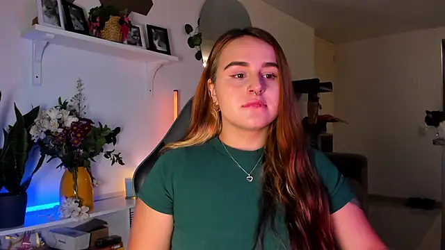 evy orange1 online show from 03-06-26, 12:18