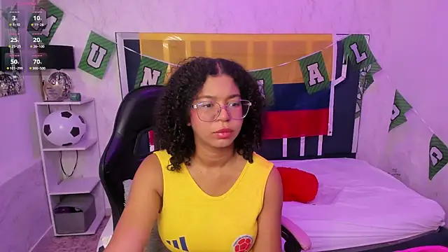 Snapshot of MilaHall_ chatting on 06-18-26, 04:13 MilaHall online show from 06-18-26, 04:13
