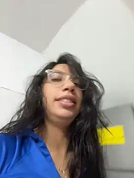 Snapshot of Heratemporal chatting on 06-16-26, 01:36 Heratemporal online show from 06-16-26, 01:36