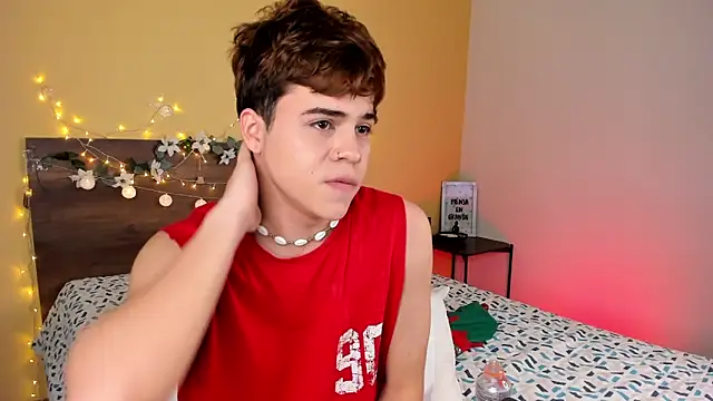 Snapshot of justinbiler chatting on 12-24-24, 07:49 justinbiler online show from 12-24-24, 07:49