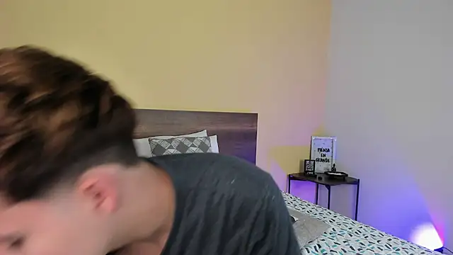 Snapshot of justinbiler chatting on 01-06-25, 12:35 justinbiler online show from 01-06-25, 12:35