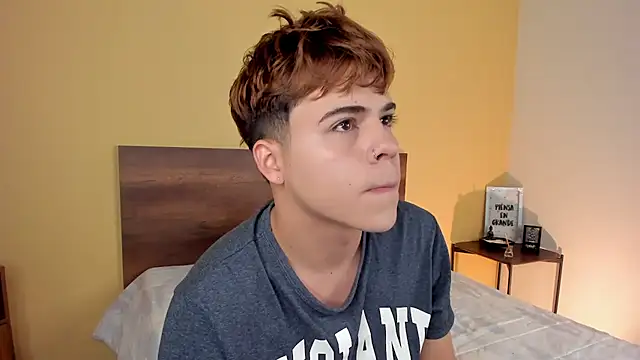 Snapshot of justinbiler chatting on 01-12-25, 12:33 justinbiler online show from 01-12-25, 12:33