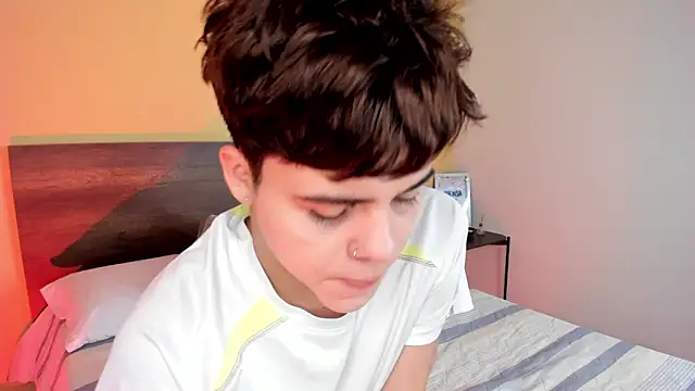 Snapshot of justinbiler chatting on 01-26-25, 12:33 justinbiler online show from 01-26-25, 12:33