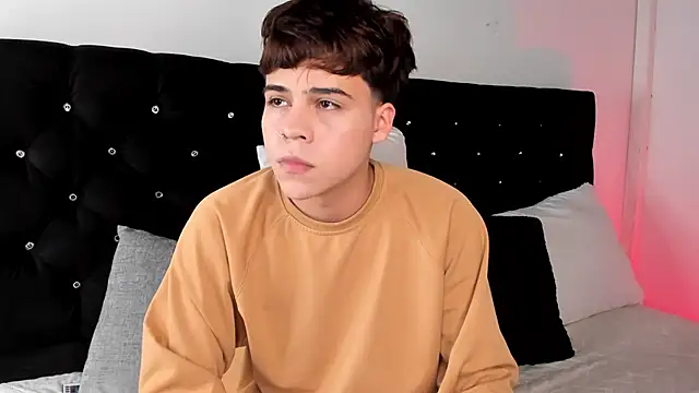 Snapshot of justinbiler chatting on 02-05-25, 04:16 justinbiler online show from 02-05-25, 04:16