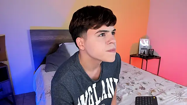 Snapshot of justinbiler chatting on 02-10-25, 12:39 justinbiler online show from 02-10-25, 12:39