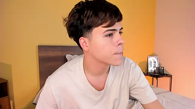 Snapshot of justinbiler chatting on 03-02-25, 12:32 justinbiler online show from 03-02-25, 12:32