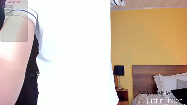 Snapshot of justinbiler chatting on 03-07-25, 03:18 justinbiler online show from 03-07-25, 03:18