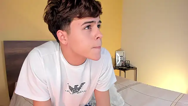 Snapshot of justinbiler chatting on 03-09-25, 06:54 justinbiler online show from 03-09-25, 06:54