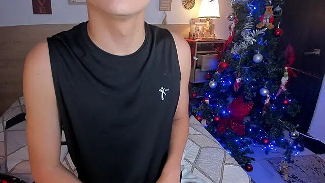 Snapshot of justinbiler chatting on 12-13-25, 10:15 justinbiler online show from 12-13-25, 10:15