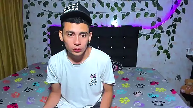 Alexander and Xiao online show from 12-06-24, 02:13