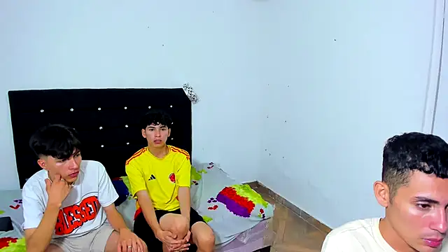 Alexander and Xiao online show from 02-27-25, 04:09