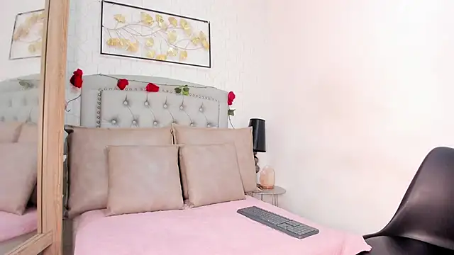 Snapshot of Katalella_murillo chatting on 02-28-25, 03:26 Katalella murillo online show from 02-28-25, 03:26