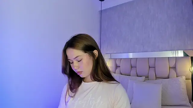 Roxie-Summers11 online show from 03-18-25, 07:42