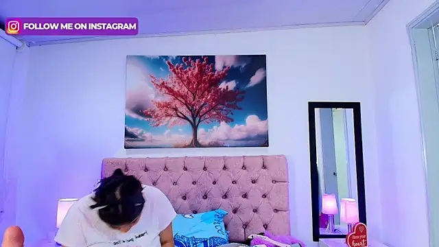 Emma monserrat online show from 11-22-25, 08:35