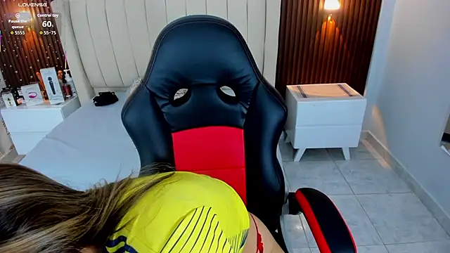 CAMILAGRAY online show from 07-04-26, 12:11