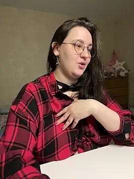 hungry1bunny online show from 12-19-25, 12:06