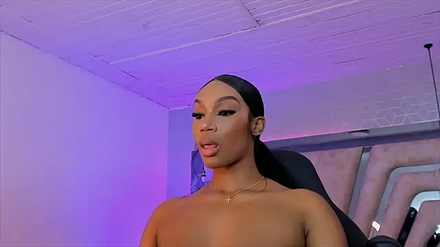 Snapshot of ChaynnaCooper chatting on 12-15-24, 08:58 ChaynnaCooper online show from 12-15-24, 08:58